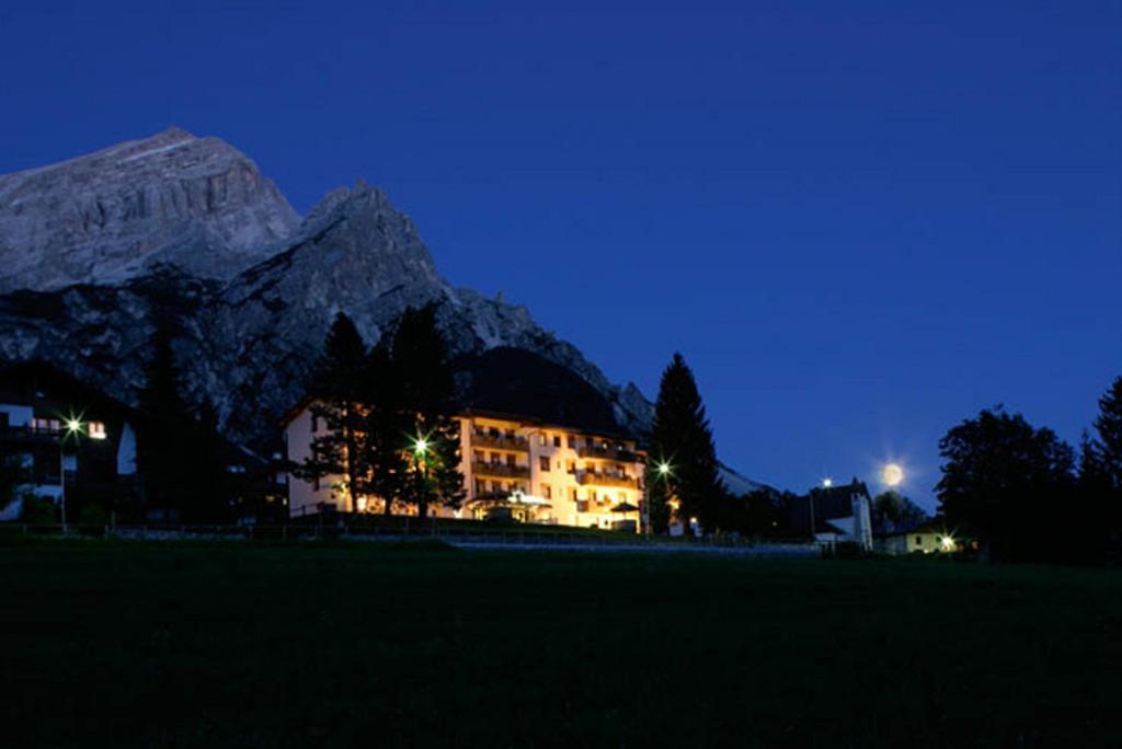 Hotel Roma San Vito di Cadore Dış mekan fotoğraf