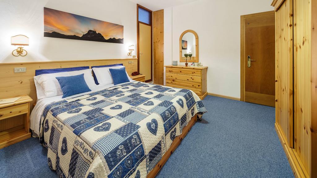 Hotel Roma San Vito di Cadore Oda fotoğraf